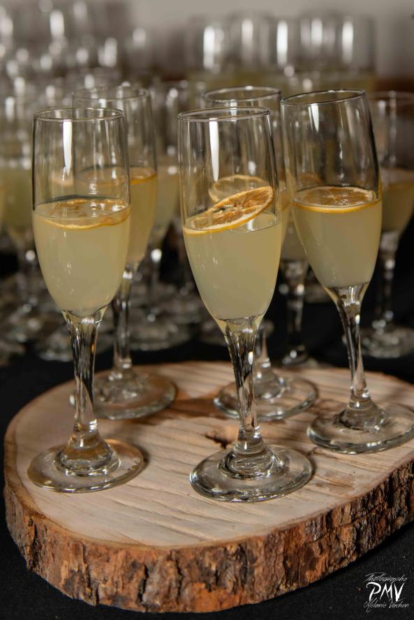 Accord 1 - Gin St-Laurent, sirop citronnelle et gingembre, jus de citron, vin mousseux