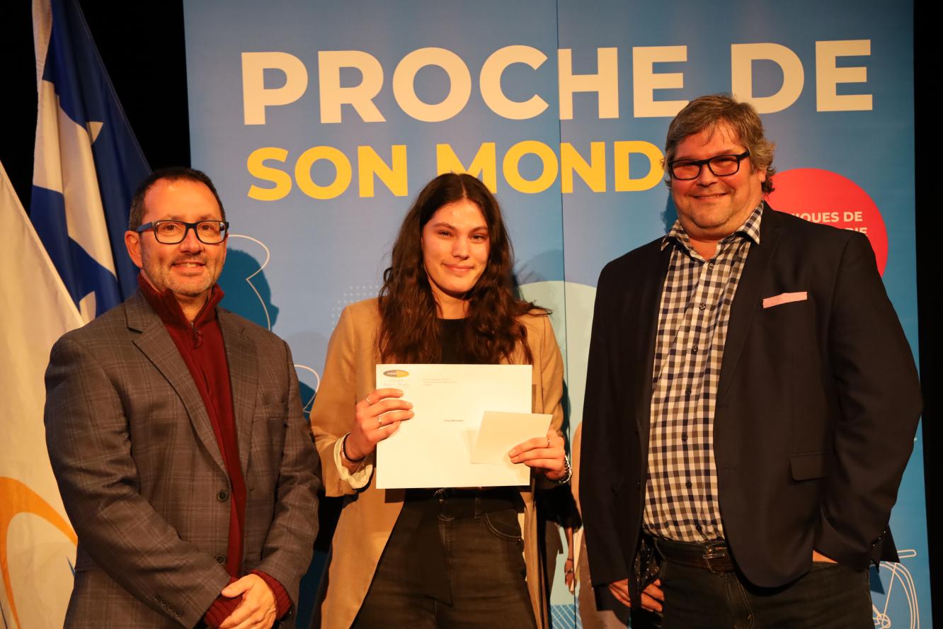 Ariane Morissette, excellence - offerte par Louis Lemieux, député de Saint-Jean