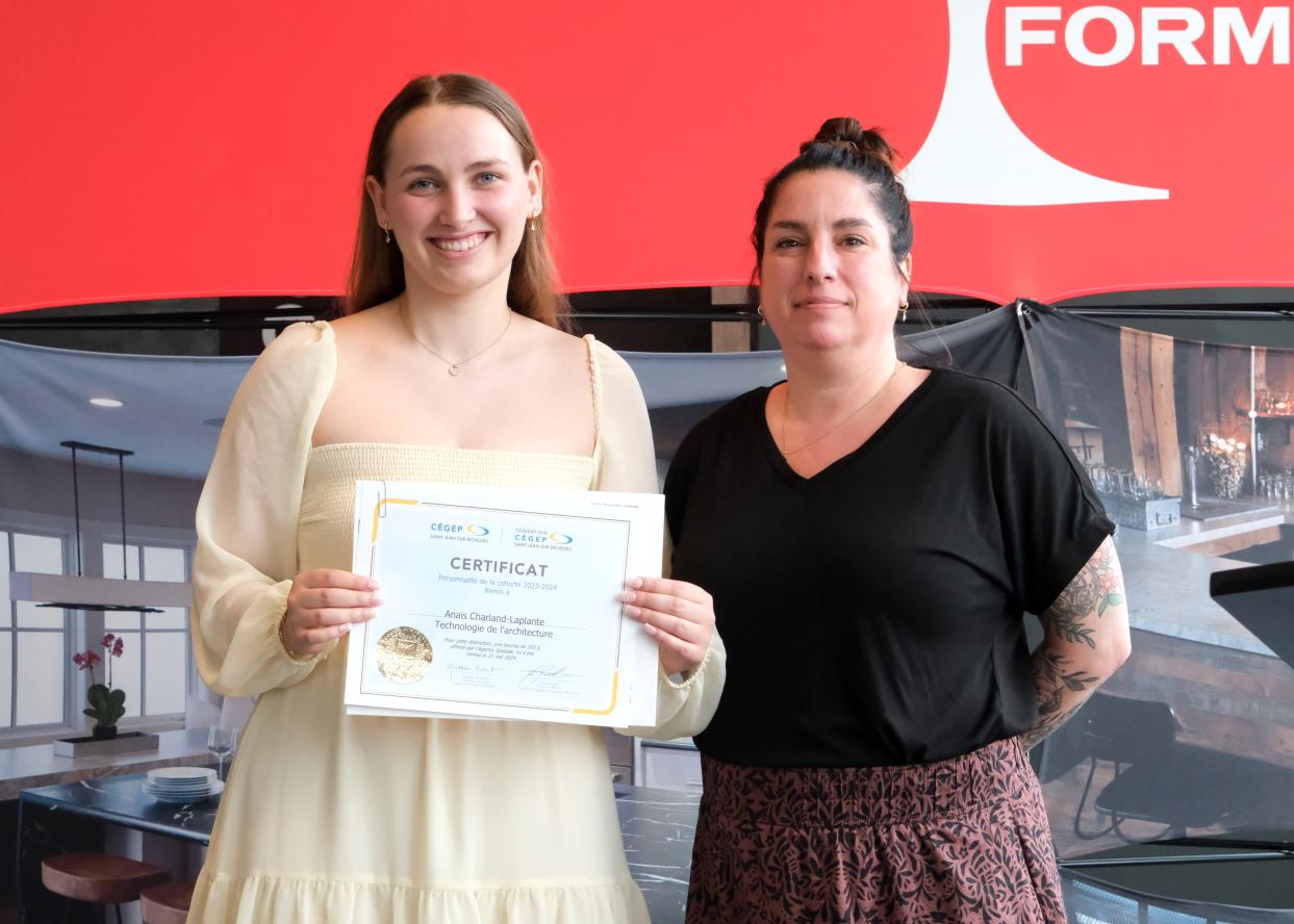 Anaïs Charland-Laplante, prix personnalité - offerte par Agence Spatiale