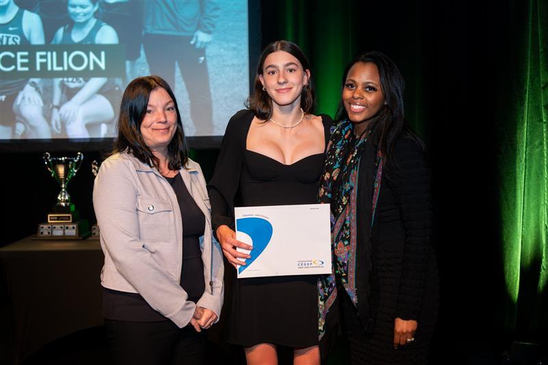 Béatrice Filion, athlète féminine de l'année - offerte par la Fondation du Cégep Saint-Jean-sur-Richelieu