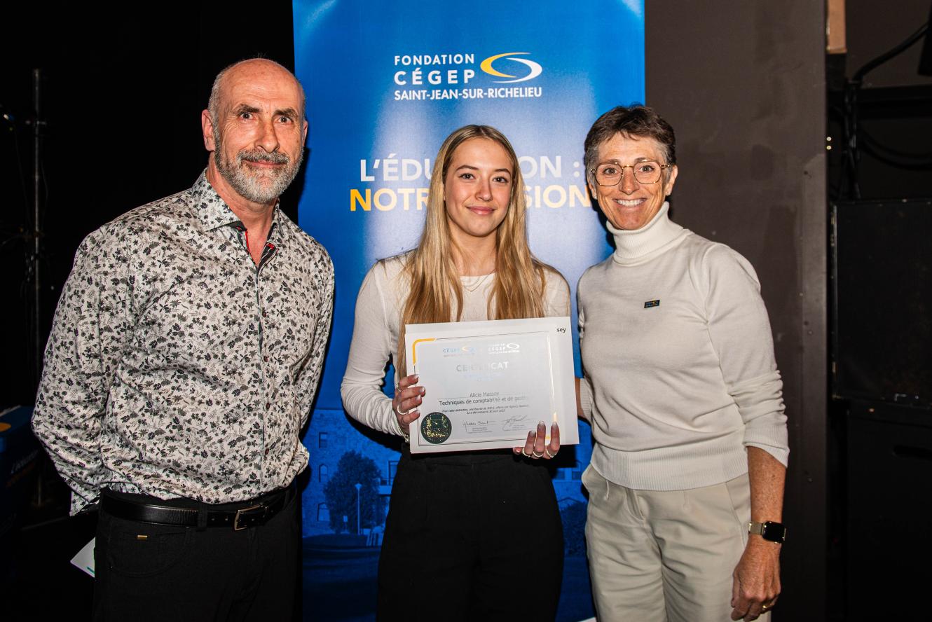 Alicia Massey, excellence - offerte par Agence Spatiale