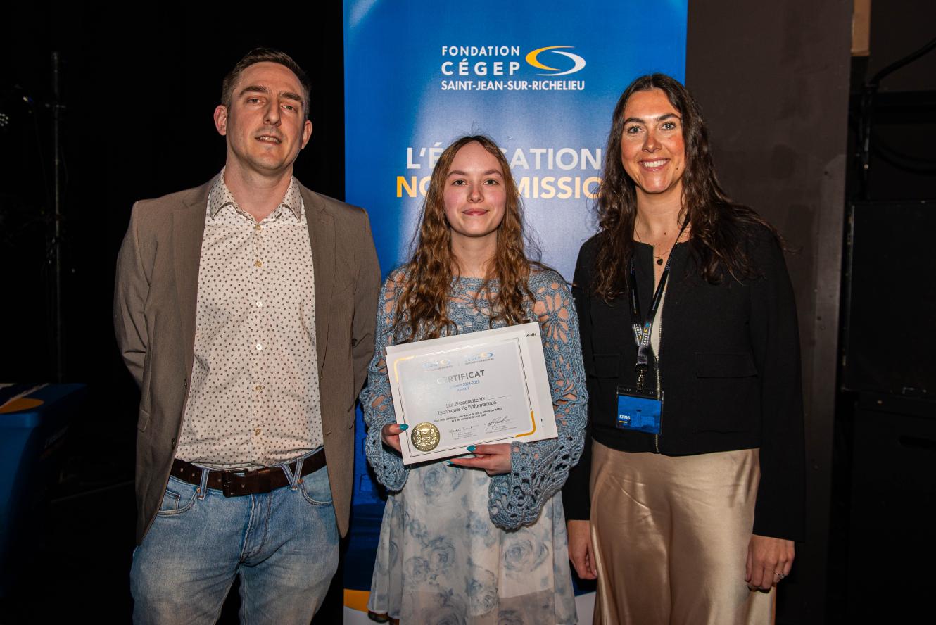 Léa Bissonnette-Vir, excellence - offerte par KPMG