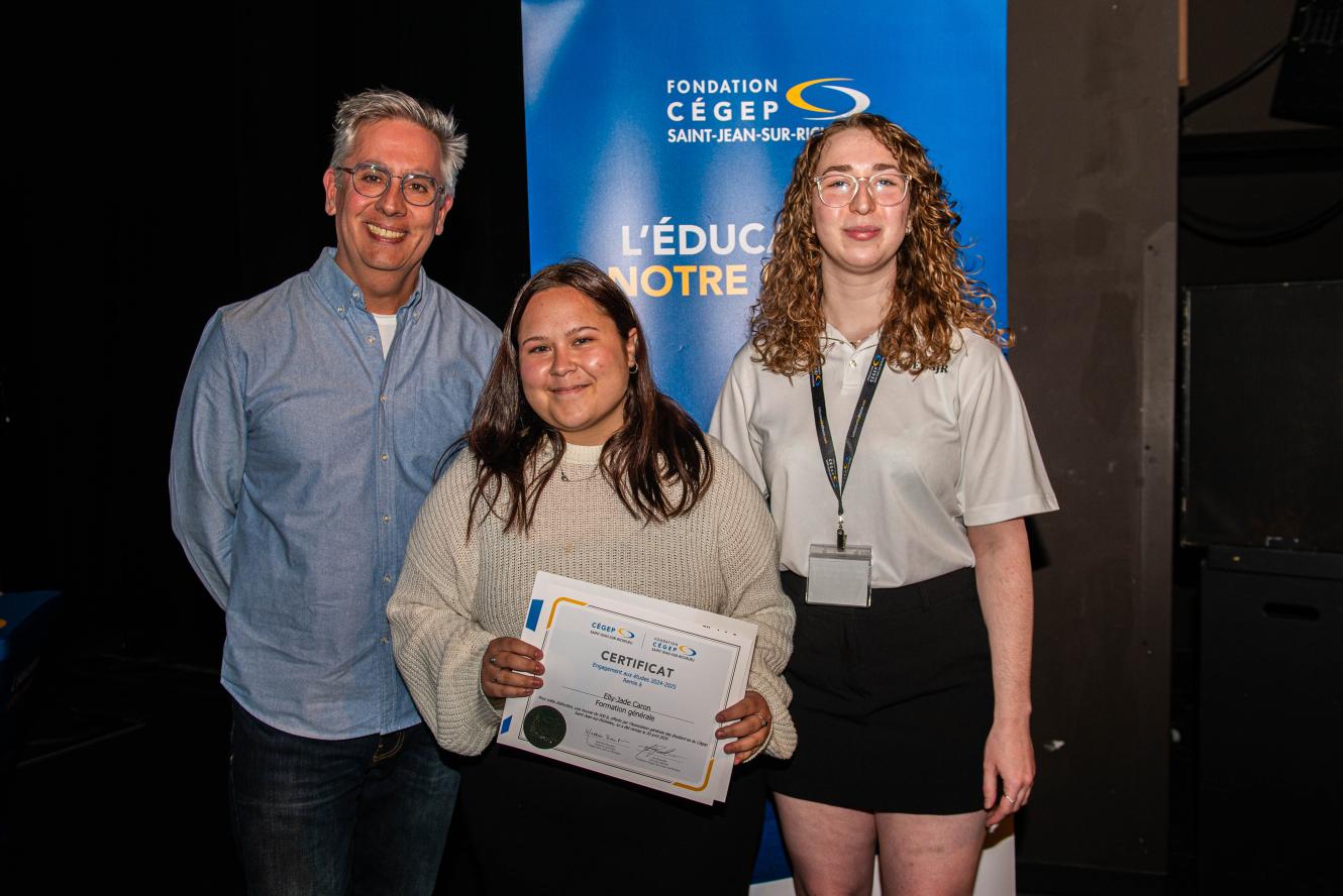 Elly-Jade Caron, formation générale - offerte par l'Association générale des étudiant·es du Cégep Saint-Jean-sur-Richelieu