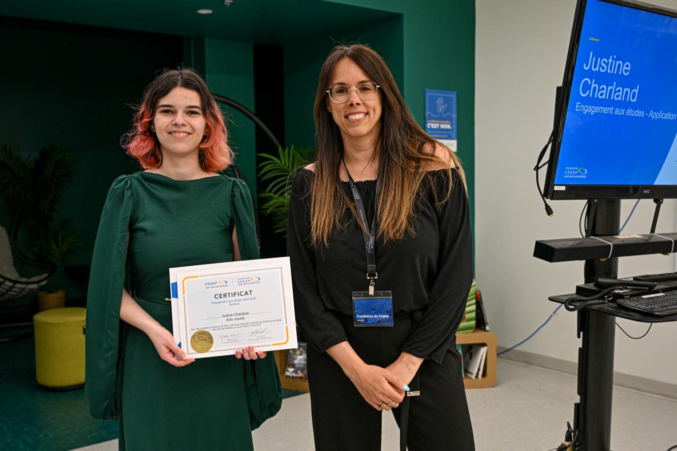 Justine Charland, application - offerte par l'Association générale des étudiant·es du Cégep Saint-Jean-sur-Richelieu