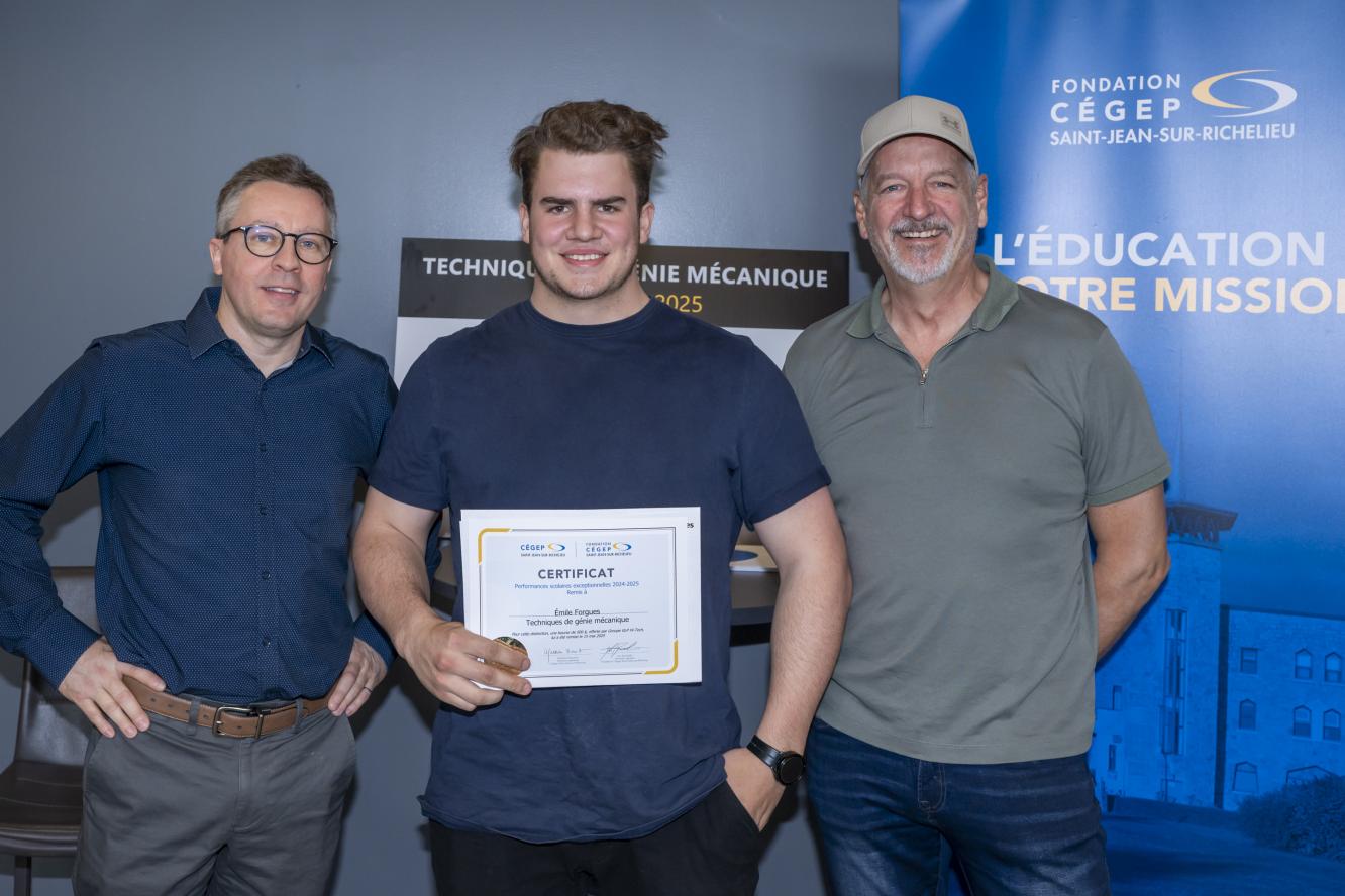 Émile Forgues, performances scolaires exceptionnelles - offerte par GLP Hi-Tech