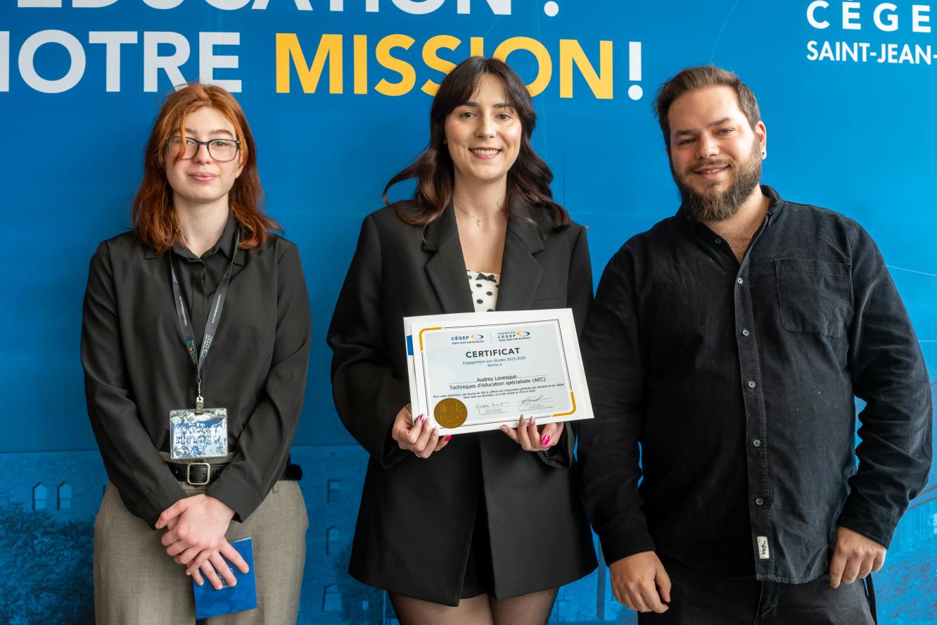 Audrey Levesque, engagement aux études - offerte par l'Association générale des étudiant·es du Cégep Saint-Jean-sur-Richelieu