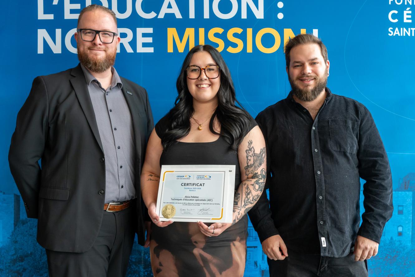 Alicia Pelletier, excellence - offerte par la Fondation du Cégep Saint-Jean-sur-Richelieu