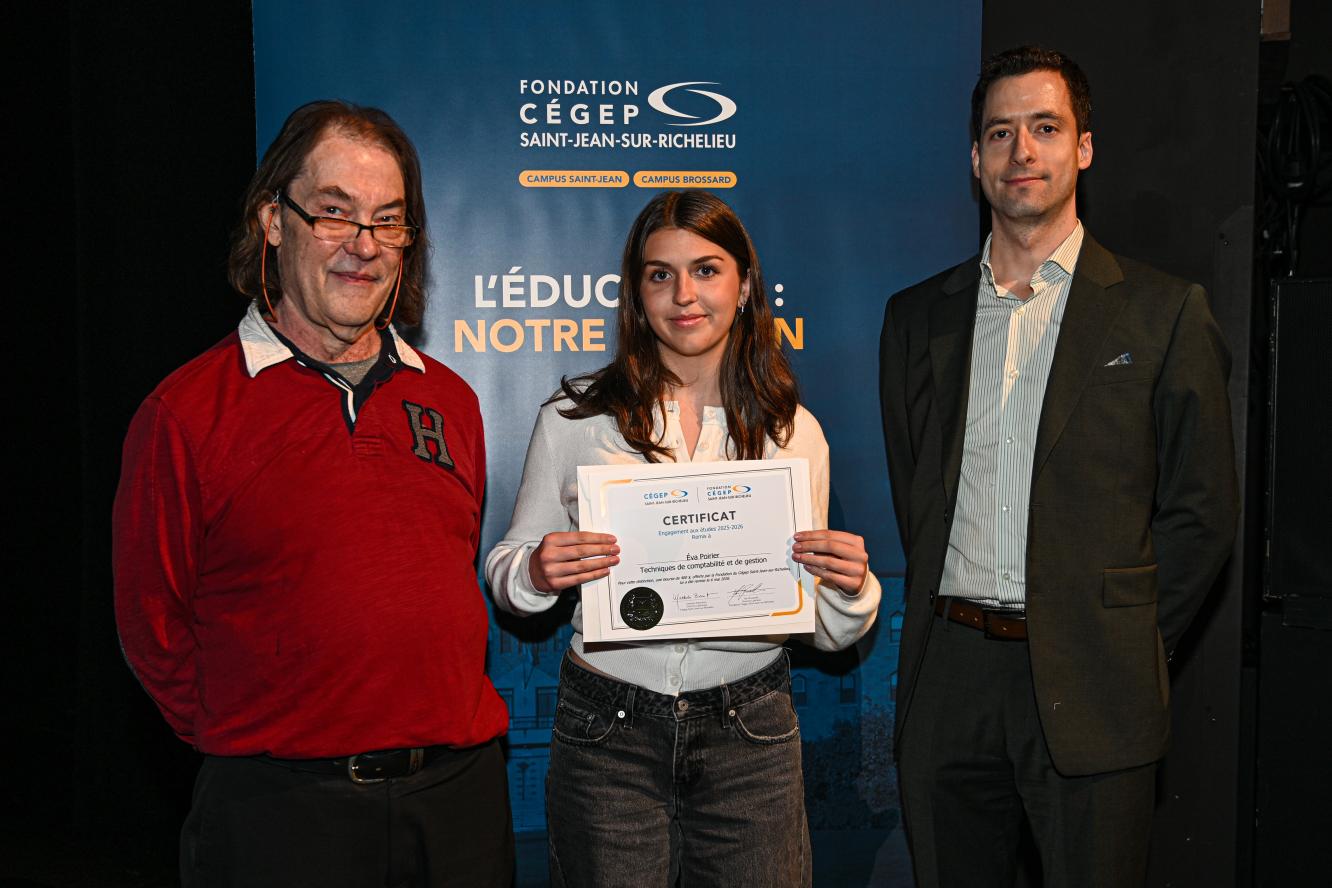 Éva Poirier, engagement aux études - offerte par la Fondation du Cégep Saint-Jean-sur-Richelieu