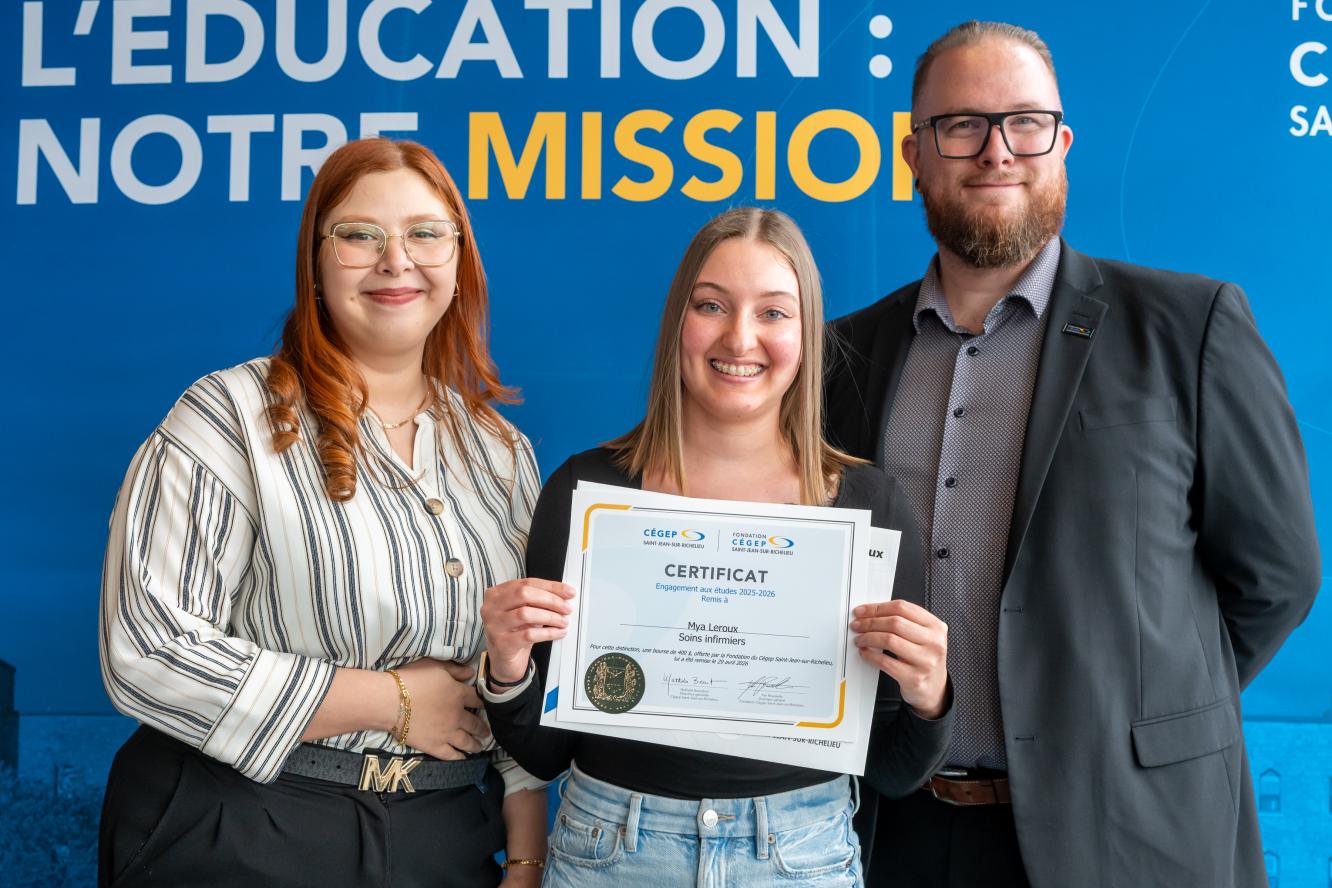 Mya Leroux, engagement aux études - offerte par la Fondation du Cégep Saint-Jean-sur-Richelieu