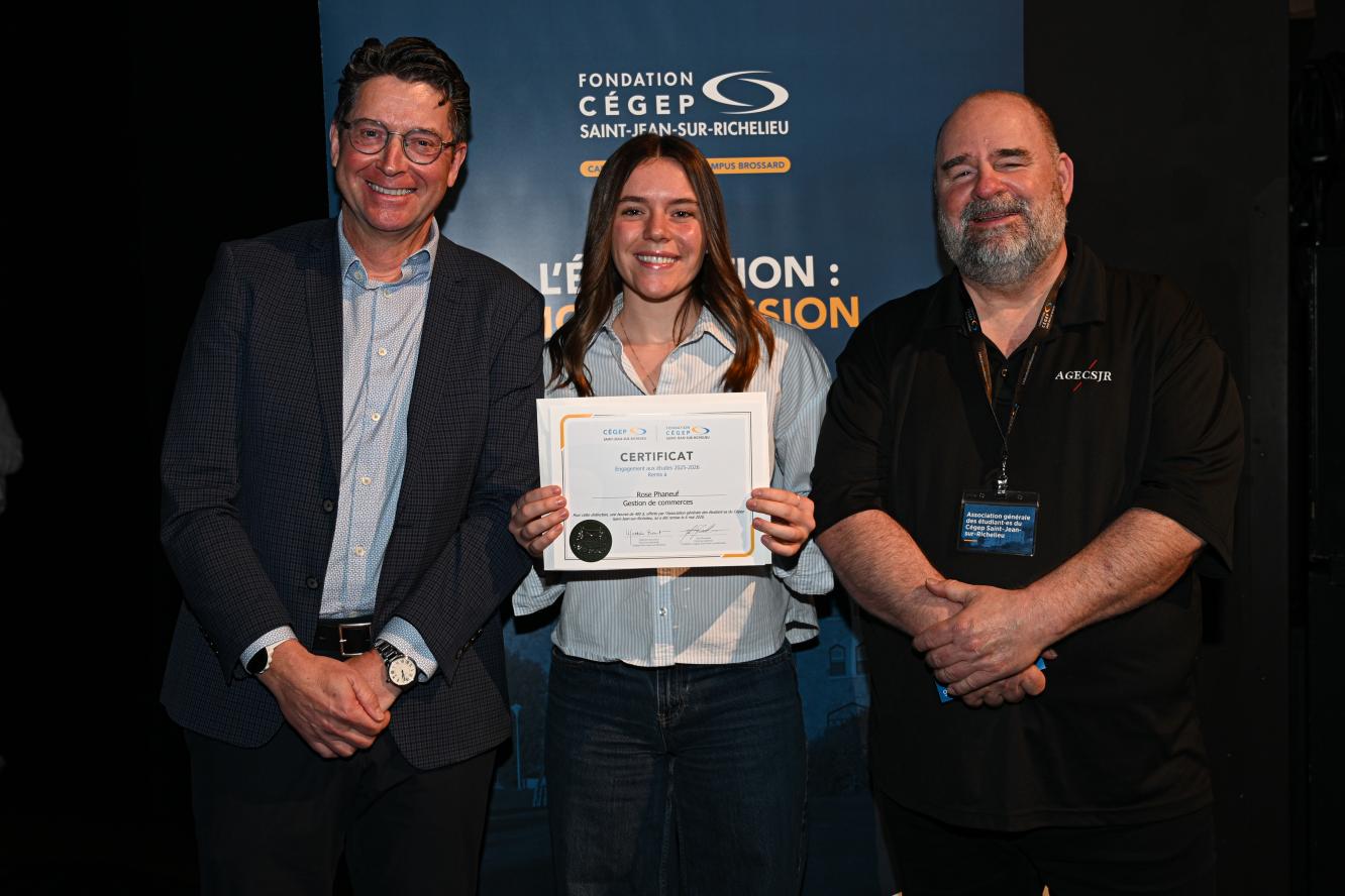 Rose Phaneuf, engagement aux études - offerte par l'Association générale des étudiant·es du Cégep Saint-Jean-sur-Richelieu