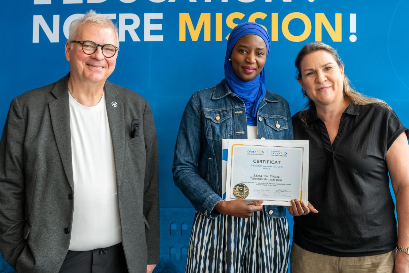 Sokhna Fatou Thioune, engagement aux études - offerte par Louis Lemieux, député de Saint-Jean à l'Assemblée nationale