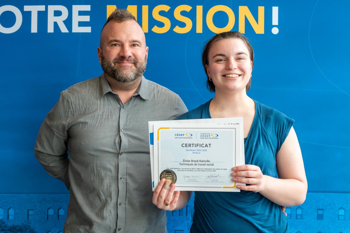 Éloïse Brault-Rainville, excellence - offerte par l'Association des cadres du Cégep 