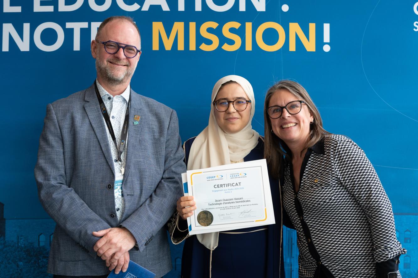 Ikram Ouazzani Hassani, engagement aux études - offerte par la Ville de Saint-Jean-sur-Richelieu